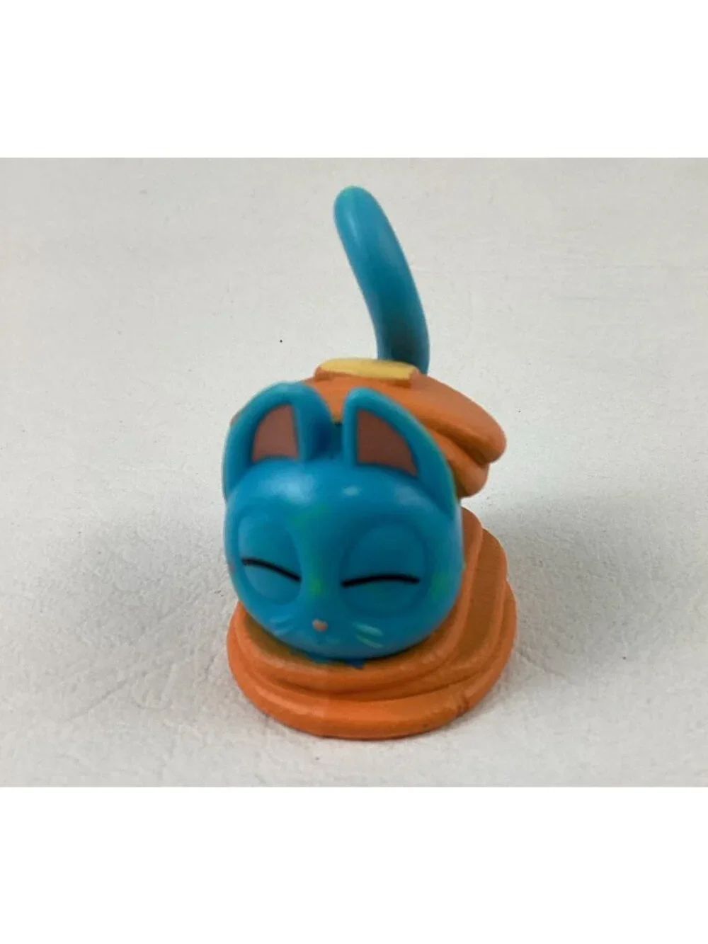 Lost Kitties Stackz Miss Terry Chimi Baller Chewy Blind Box 1.25